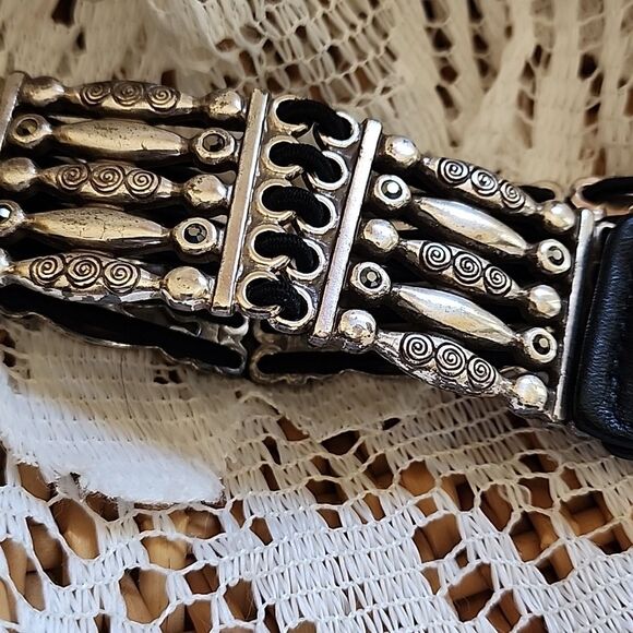 Vintage Chicos Size M Leather, Rhinestone And Metal Belt - Picture 5 of 9